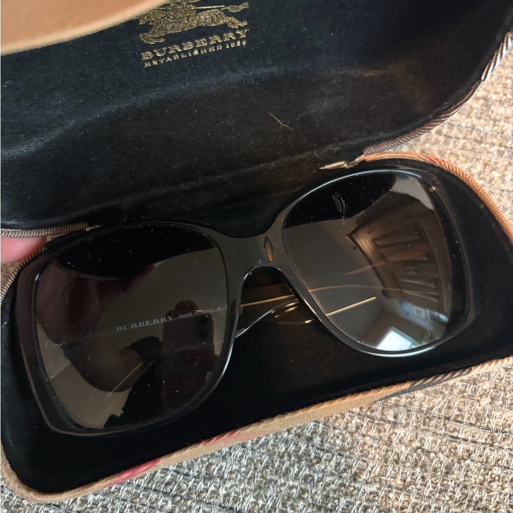 Burberry Glossy Black Sunglasses